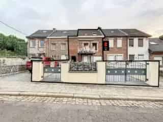 Huis te Koop Flémalle - 2 Slaapkamers, 2 Badkamers, Terras