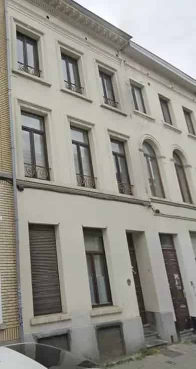 Appartementsblok te Koop Ixelles 290m2