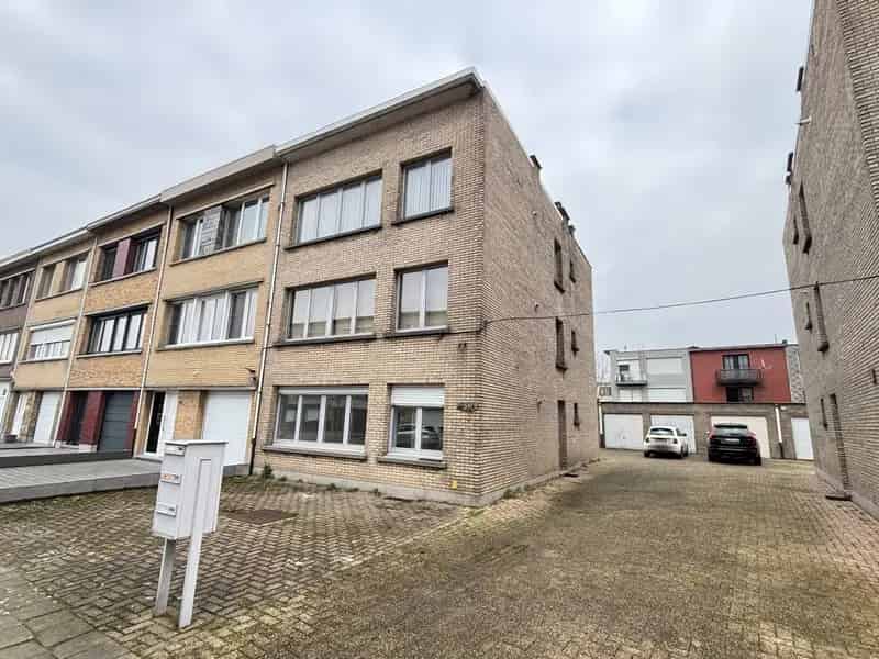 Opbrengsteigendom 3 Appartementen 4 Garageboxen Merksem