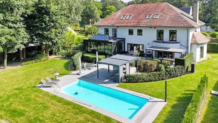 Luxe Villa Te Koop 560m² 5 slaapkamers Zwembad