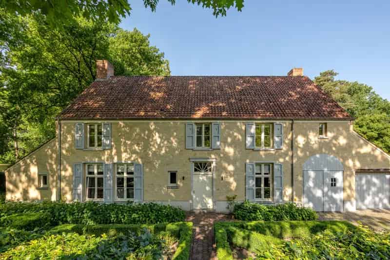 Villa te koop Schotenhof 4 slaapkamers grote tuin