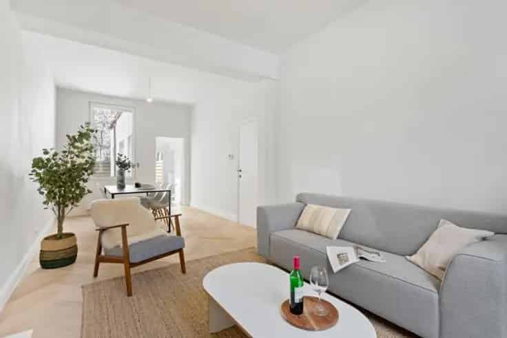 Huis Te Koop Schoten: Vernieuwde Karaktervolle Woning