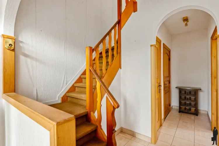 Huis te huur Hove 3 slaapkamers zolder 136m²