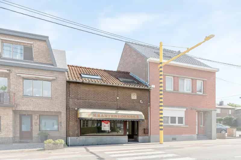 Huis te koop Riemst: Woonst met Handelspand