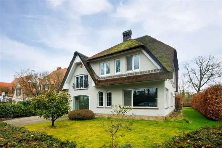 Te koop villa Brasschaat gezinsvilla ruimte licht en toplocatie