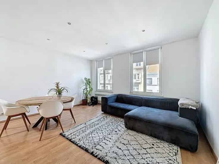 Appartementsgebouw Te Koop Châtelain 185m²