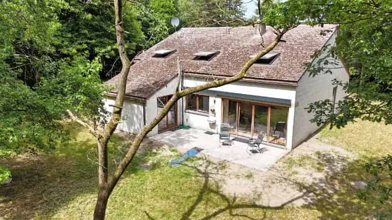 Villa te huur 265m2 met garage grote tuin nabij meer