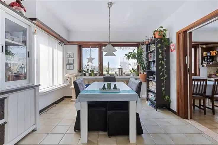Laagbouwvilla te koop 2 slaapkamers garage tuin
