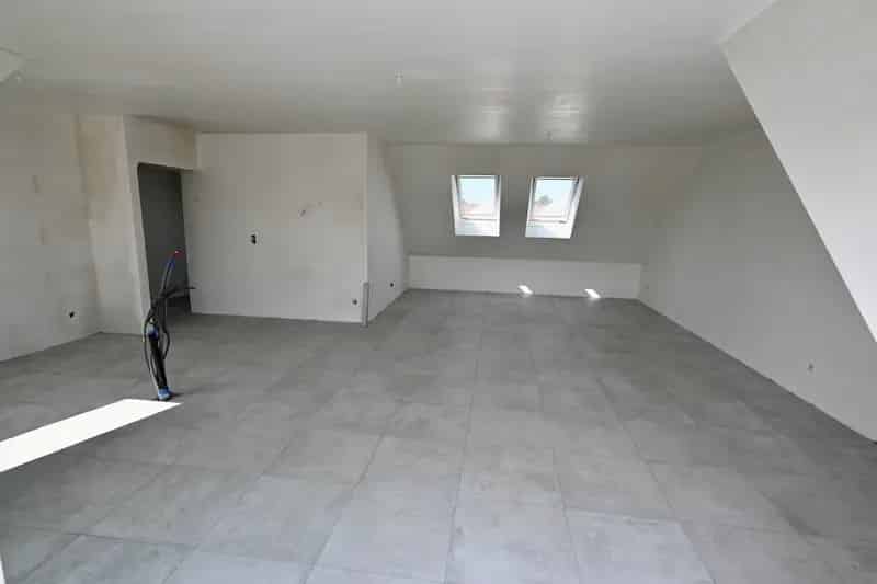 Ruim Dakappartement 3 slaapkamers te huur