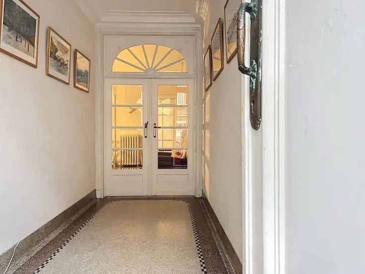 Herenhuis Te Koop: Beaux-Arts Stijl 433m² met Tuin