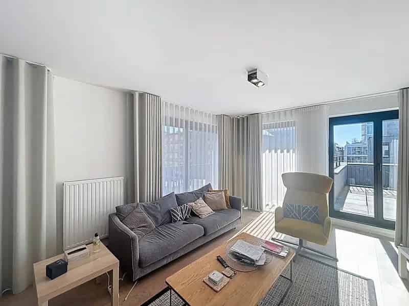 Gemeubeld Appartement 2 slaapkamers Etterbeek Terras Parking