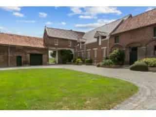 Fermette Blandain 2 hectares - Maison 5 chambres - Hangar