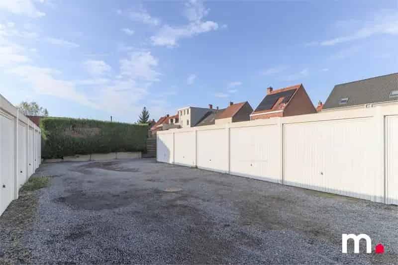 Garage te Koop Heule - Ruime Opslag Nabij Invalswegen