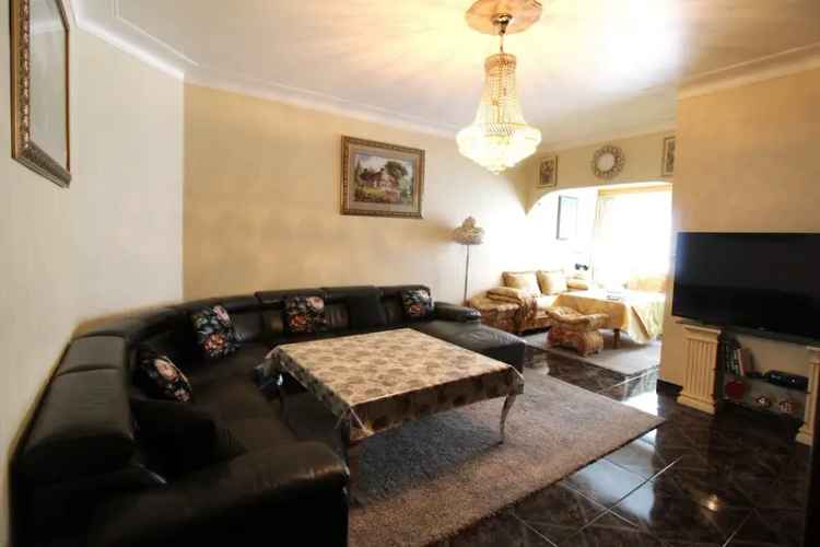 Opbrengsteigendom Wilrijk 3 Appartementen Loods 150m2