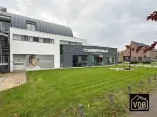 Handelspand Maasmechelen 413m² Te Koop