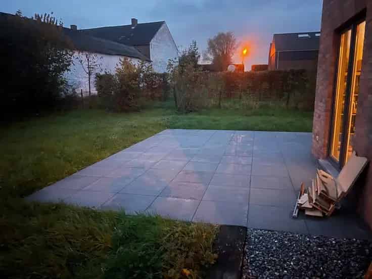 Huis Te Koop: 5 Slaapkamers, Grote Tuin, Nabij Station
