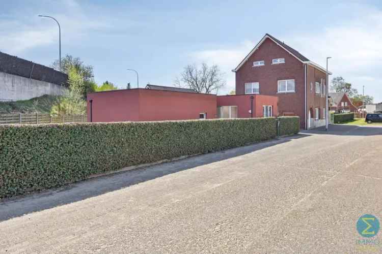 Huis te huur: Ruime gezinswoning met bijgebouw en grote tuin
