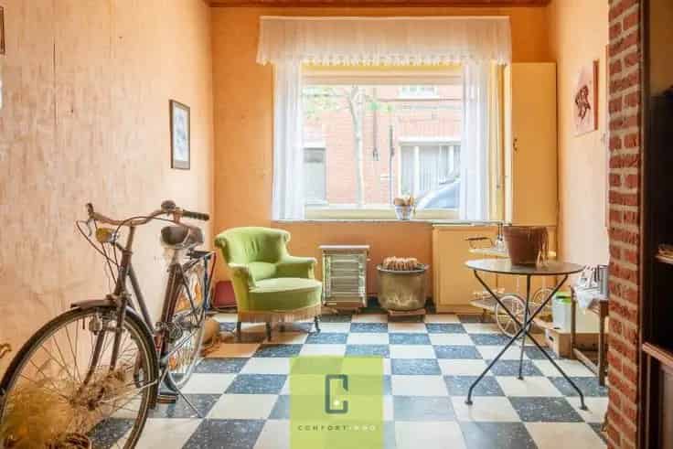 Te renoveren woning 3 slaapkamers Assebroek