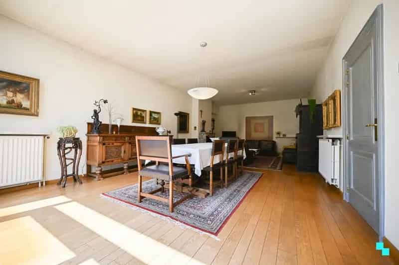 Erfgoedwoning Izegem: Groen uitzicht, stadsleven