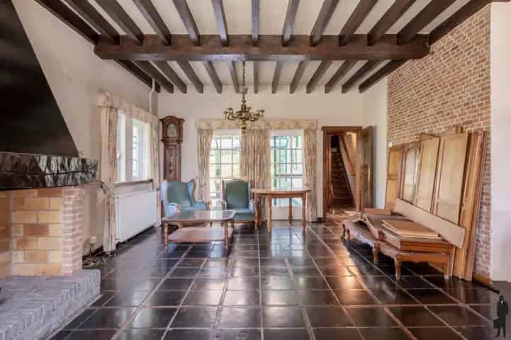 Villa te koop Pulhof: bouwgrond 762m²