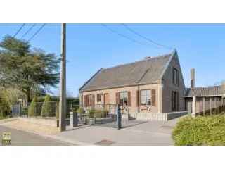Huis te koop Borgloon - Authentieke karakterwoning met renovatiepotentieel