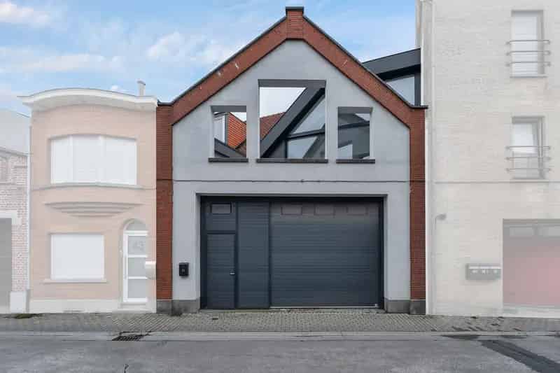 Huis te Koop Ninove: Opslagplaats met Appartement
