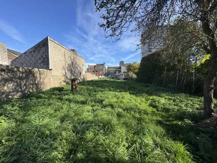 Ruime 5 Slaapkamer Huis Te Renoveren Seraing 730m2