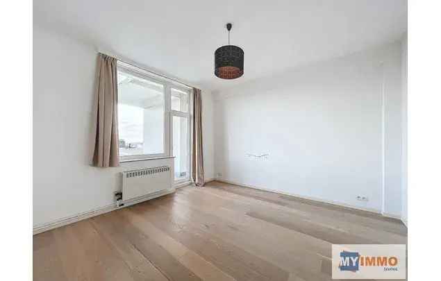 Huur 1 Slaapkamer Appartement 78m² Brussel