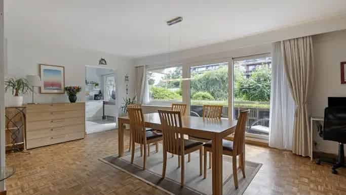 Gelijkvloers appartement te koop in Jozef Van Elewijckstraat 88, Strombeek-Bever - Dewaele