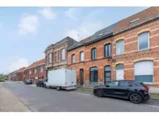 Huis te koop Sint Niklaas - Af te werken woning nabij centrum