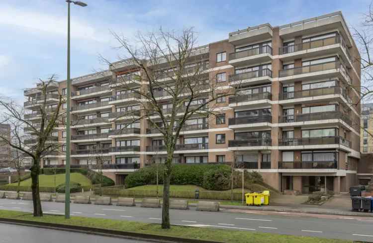 Koop aangenaam appartement met terras te Anderlecht met één slaapkamer