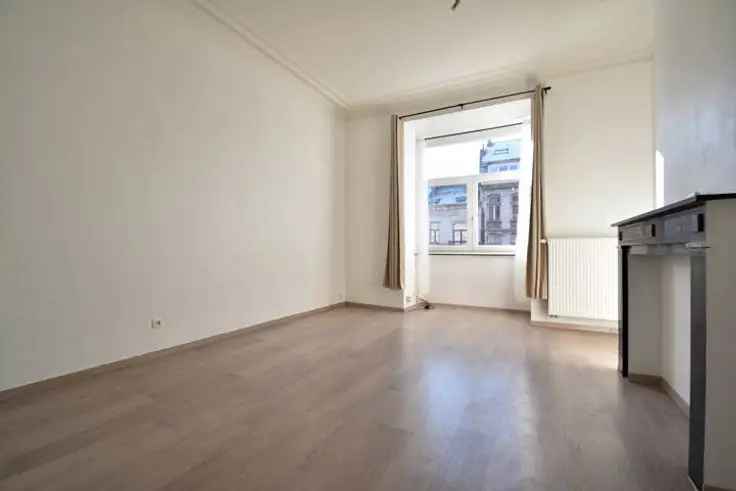 Appartement te koop in een rustig gebouw met moderne voorzieningen