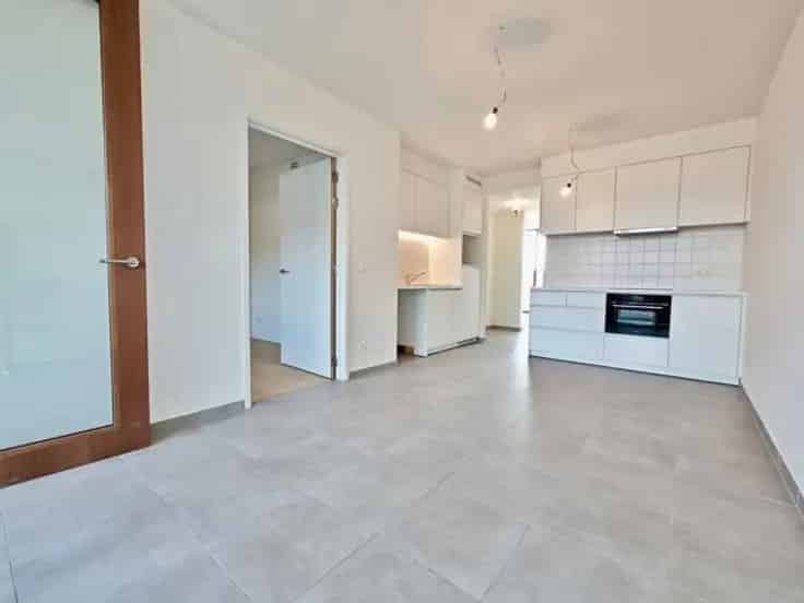Nieuwbouwappartement Veldegem: Open Zicht en Comfort