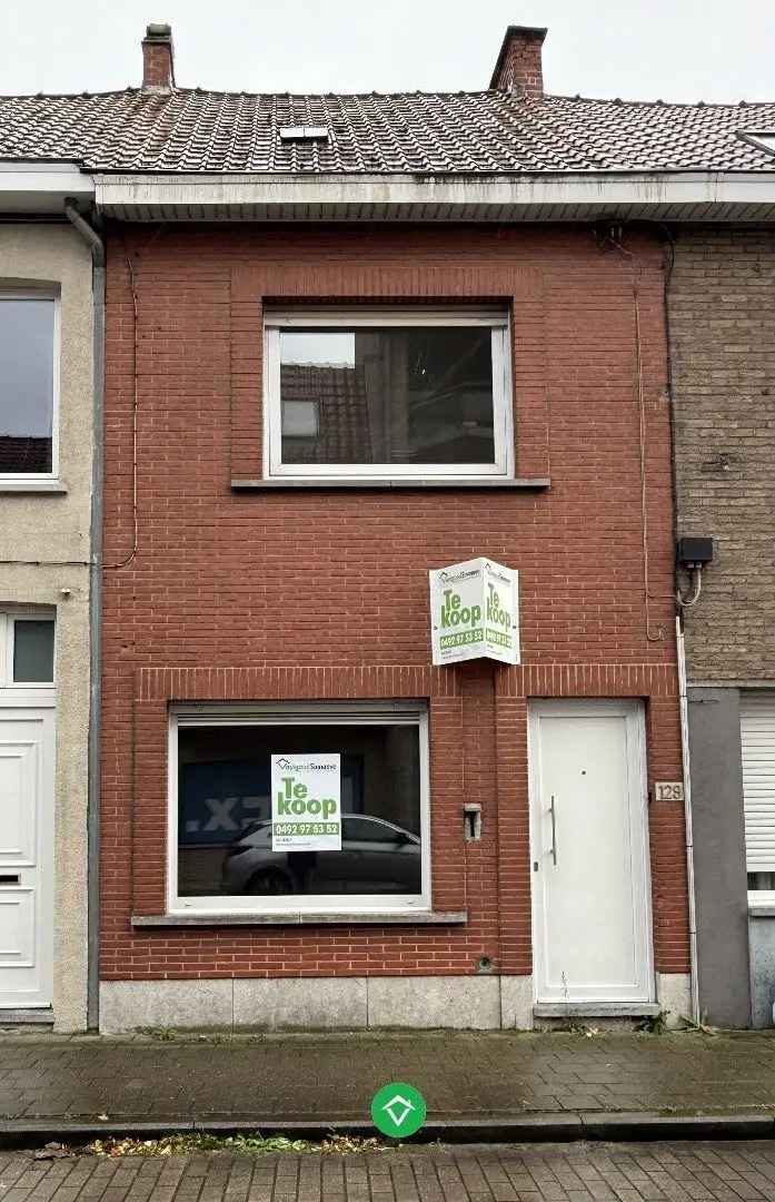 Instapklare rijwoning kopen in Roeselare met 2 slaapkamers en koer