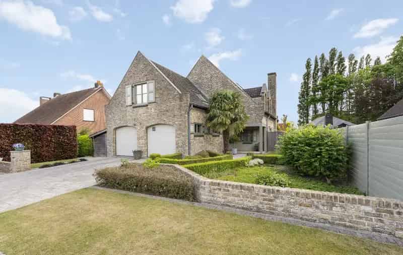 Huis te koop Aarsele: Ruime Villa met 4 slaapkamers