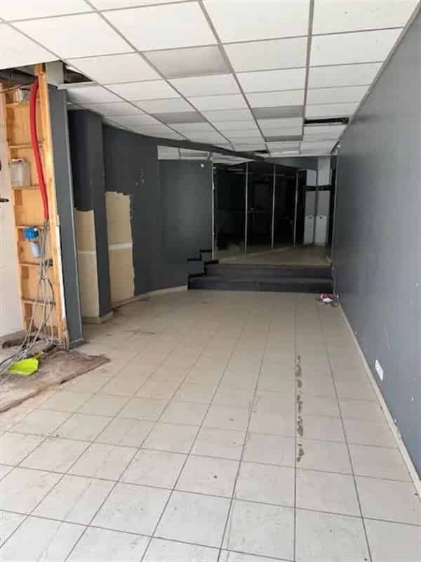 Kantoor te Koop Sint-Amandsberg - Multifunctionele Ruimte