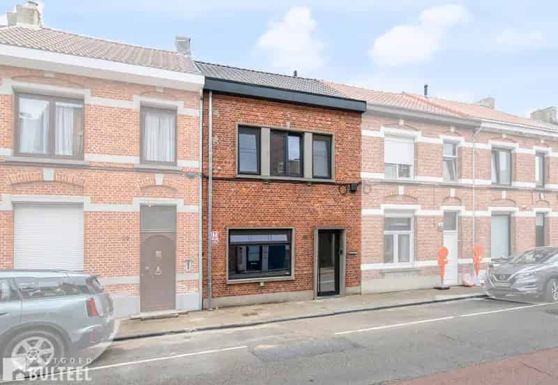 Huis te huur: Moderne 2 slaapkamer woning met tuin