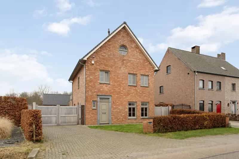 5 Slaapkamers 2 Badkamers Garage Meersel Dreef