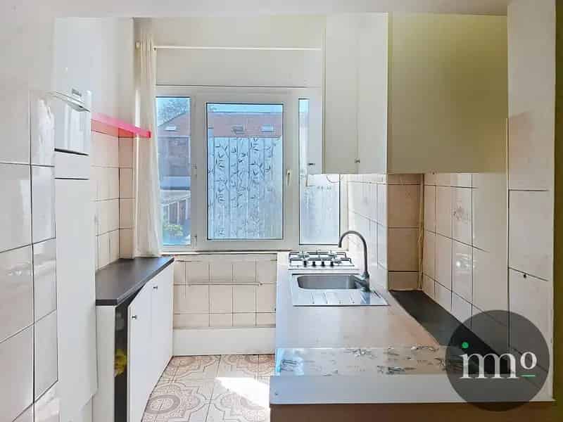 Appartement te huur Anderlecht 3 slaapkamers 2 kelders