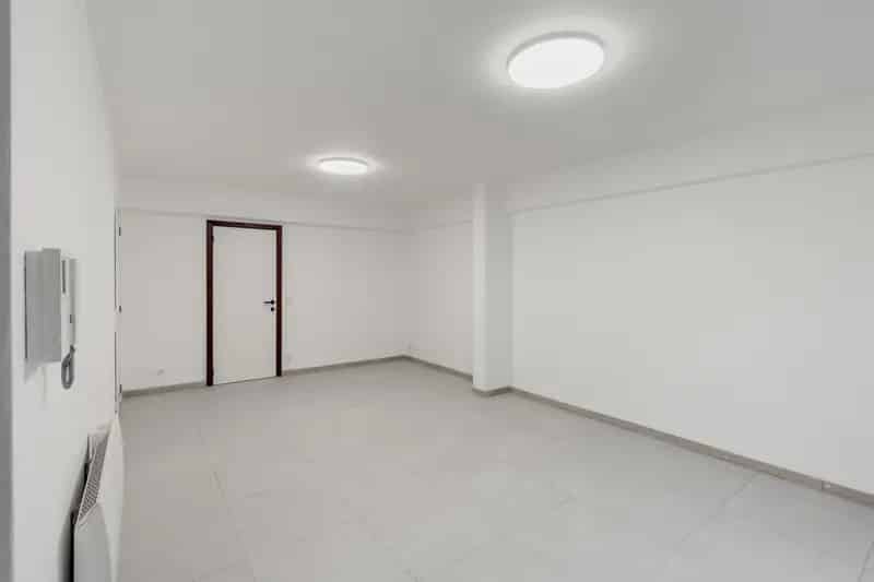 Gerenoveerd 1slpk Appartement met Grote Tuin Oostende