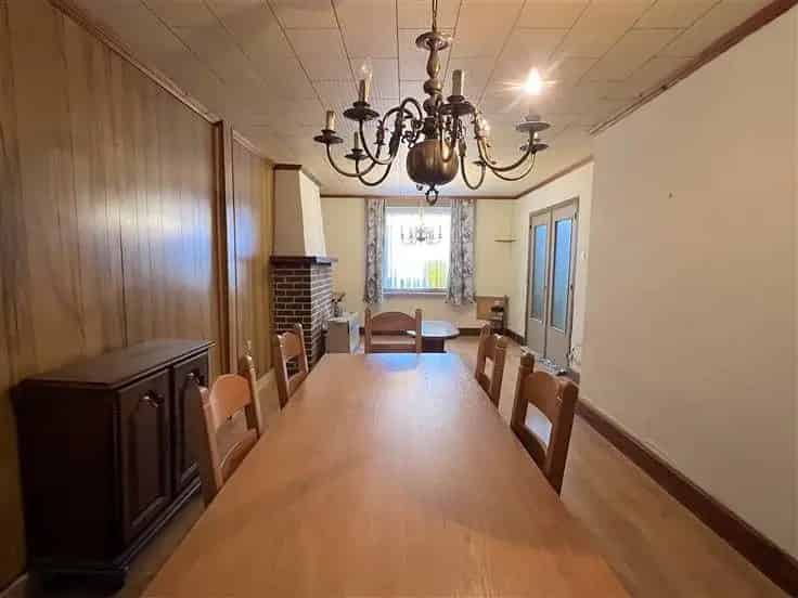 Te renoveren woning Kontich-Centraal 194m²