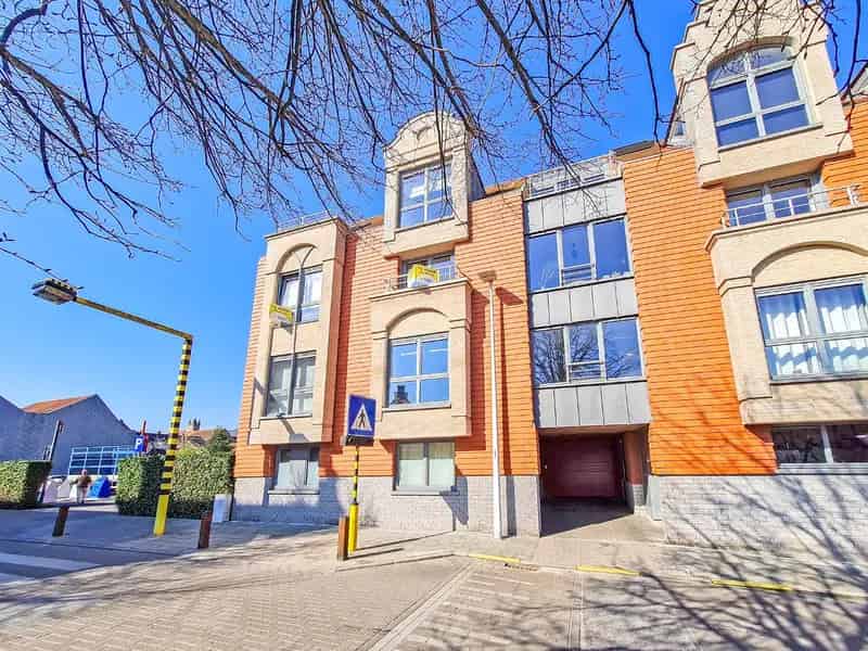 Appartement te koop Nieuwpoort: 2 slaapkamers terras lift berging