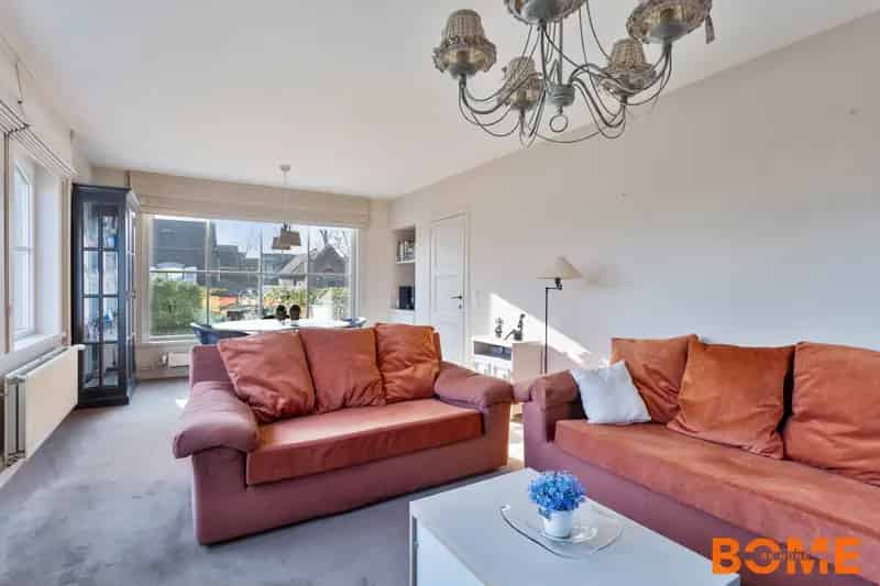 Huis te koop Knesselare deels gerenoveerd
