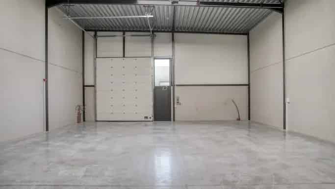 KMO-unit te huur Sint-Baafs-Vijve 180m²