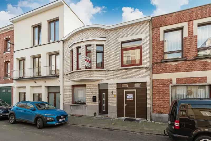 Ruime gezinswoning 4 slaapkamers Deurne