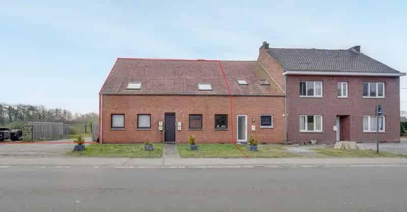 Gebouw met 4 Studio's Huuropbrengst 18840