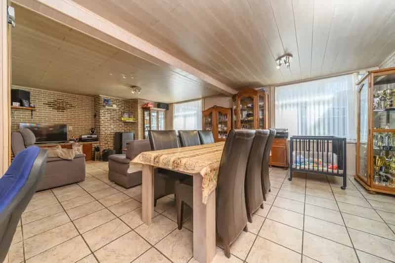Huis te huur Nieuwerkerken: 4 slaapkamers, tuin, nieuwe ramen