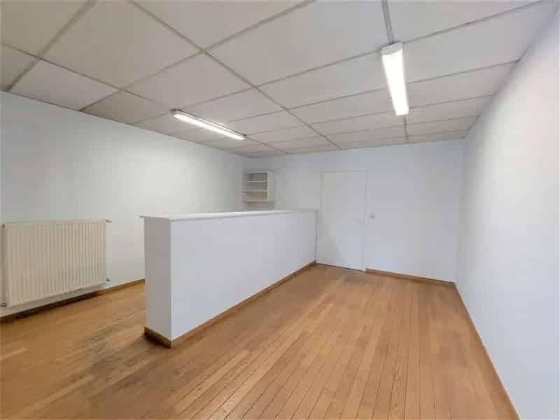 Multifunctionele Kantoorruimte te Koop