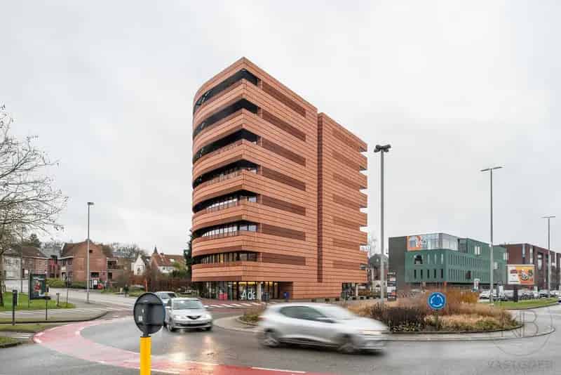 Kantoorruimte te Huur Genk Botta-gebouw