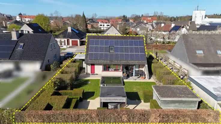 Huis Te Koop 3 slaapkamers tuin jacuzzi 36 zonnepanelen